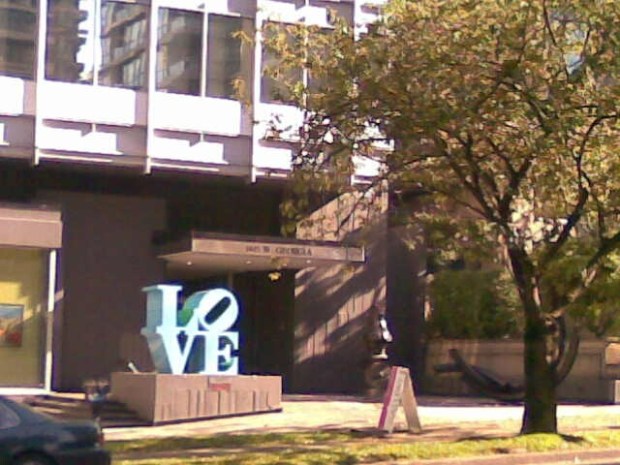 Love_sculpture_onGeorgia