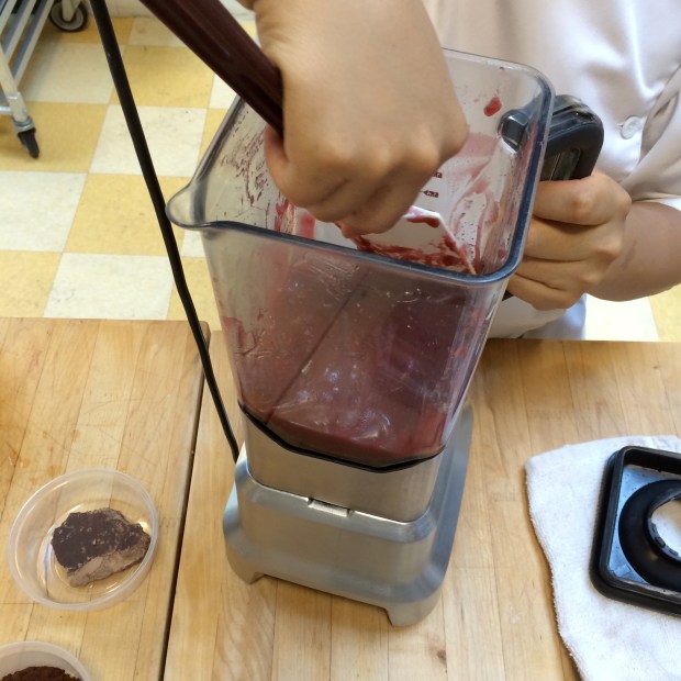 Making another sauce, I believe this was fluid gel, also for plating. 